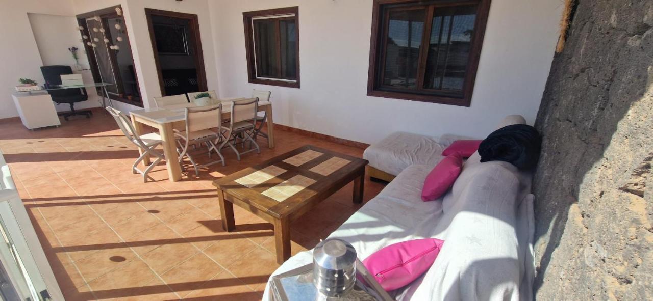 Villa Baroli Amplia Piscina Privada Climatizada Playa Blanca  Extérieur photo